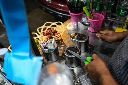 Hit the pot, tap the container (2).jpg