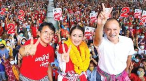 Head of the Pheu Thai Party (4).jpg